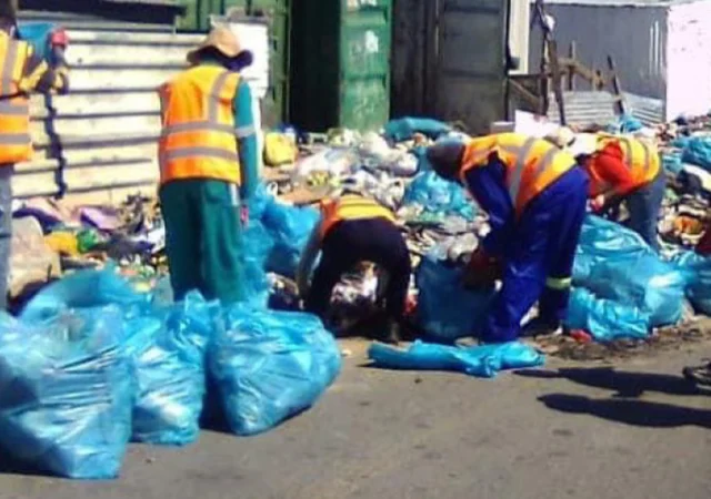 ithalomso-community-waste-m